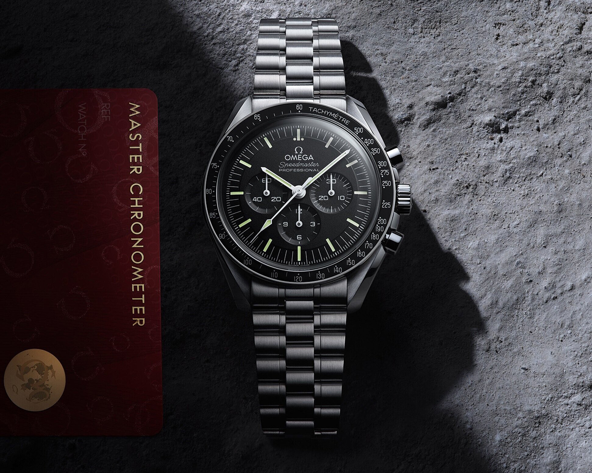 jeff bezos omega speedmaster